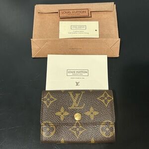 Louis Vuitton Brown Monogram Wallet Great Condition